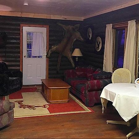 فندق Seventy Mile Houseفي  Flying U Ranch المظهر الخارجي الصورة